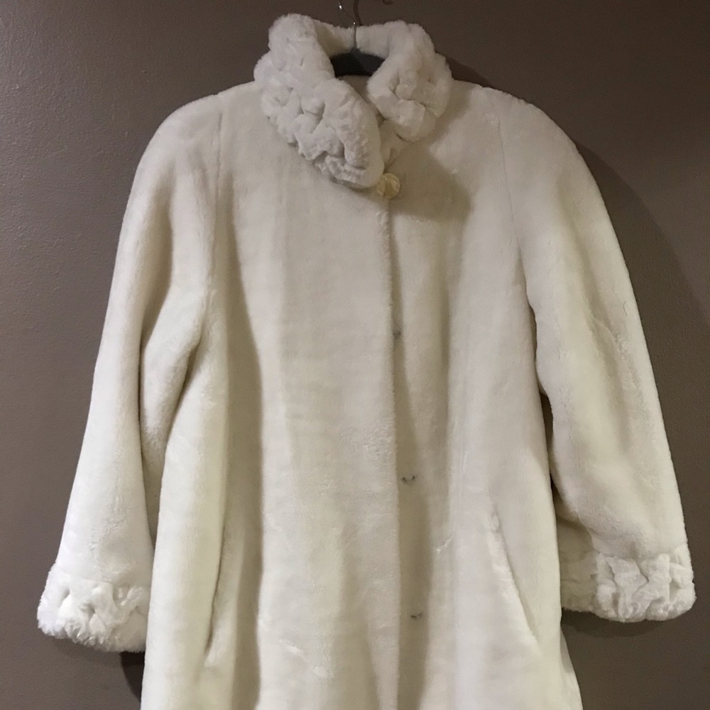 Melanie Lyne fur coat